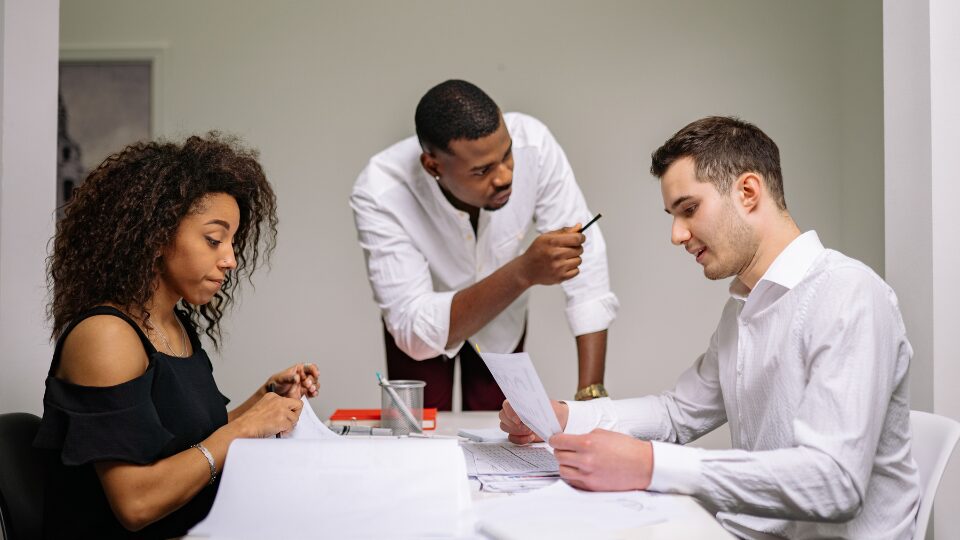 オフィスレイアウトを変更する際の流れ