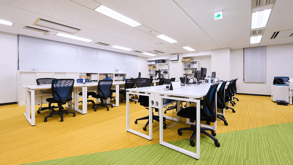 オフィスの床で印象は変わる！　床材の種類と選び方を分かりやすく解説